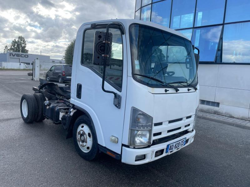 Isuzu - Cab chassis truck: picture 2 Isuzu - Cab chassis truck: picture 2