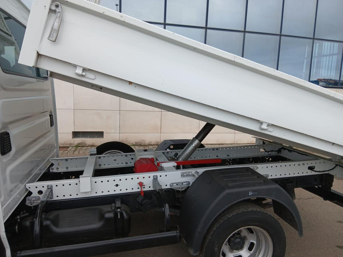 Iveco 35.140 - Tipper van: picture 5 Iveco 35.140 - Tipper van: picture 5