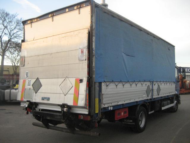 Renault Midlum 180 - Curtainsider truck: picture 3 Renault Midlum 180 - Curtainsider truck: picture 3