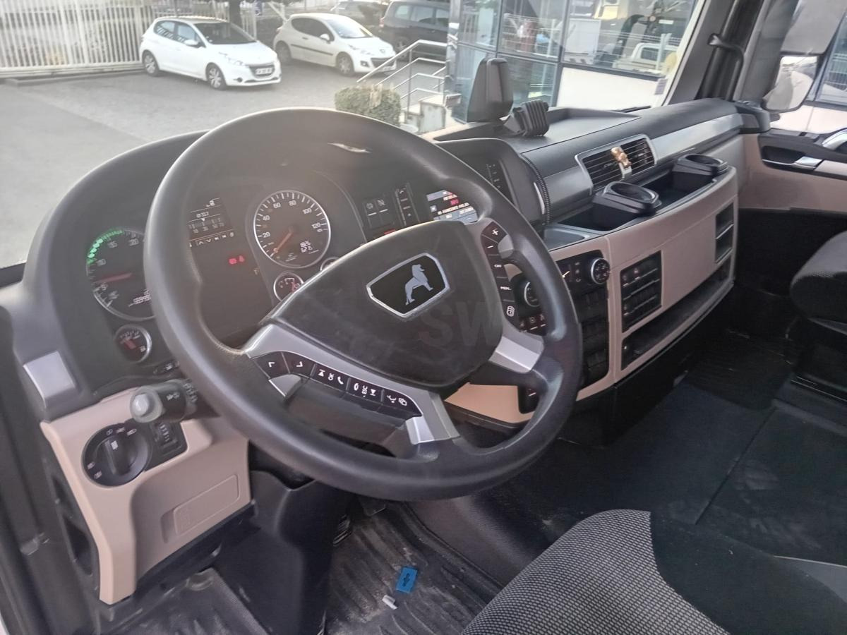 Tractor unit MAN TGX 18.500: picture 8