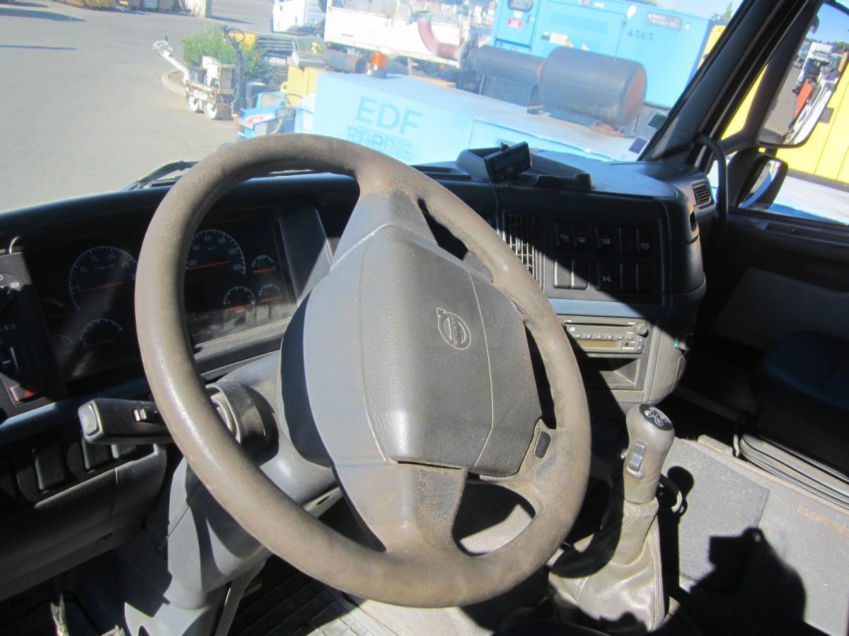 Tractor unit Volvo FH 480: picture 8
