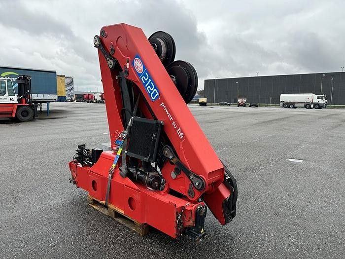 HMF 2120 K5 Radio Remote / Kran / Crane - Truck mounted crane: picture 5 HMF 2120 K5 Radio Remote / Kran / Crane - Truck mounted crane: picture 5