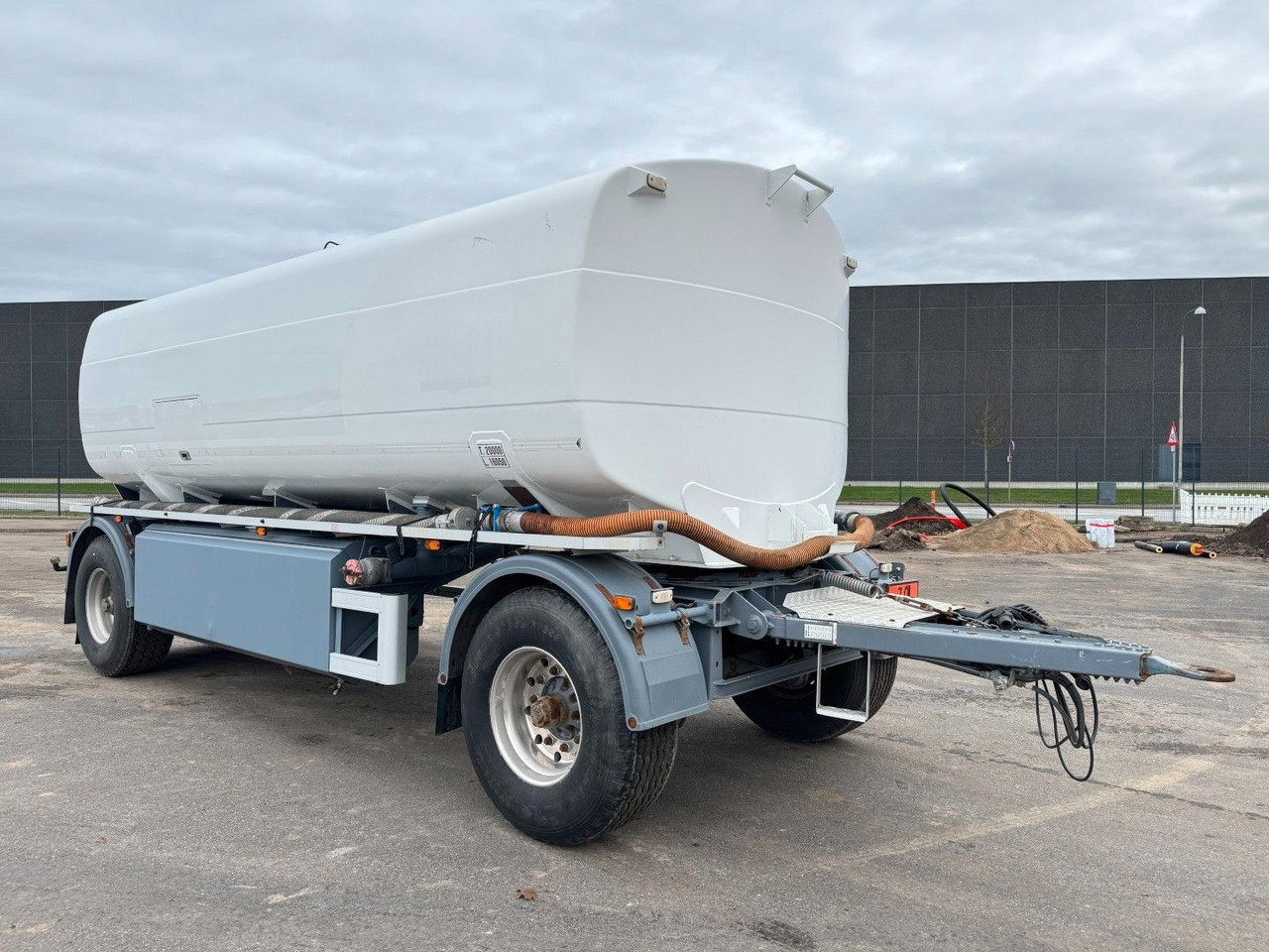 HMK Bilcon 22.000 l. ADR Tank 4 compartment - Tank trailer: picture 2 HMK Bilcon 22.000 l. ADR Tank 4 compartment - Tank trailer: picture 2