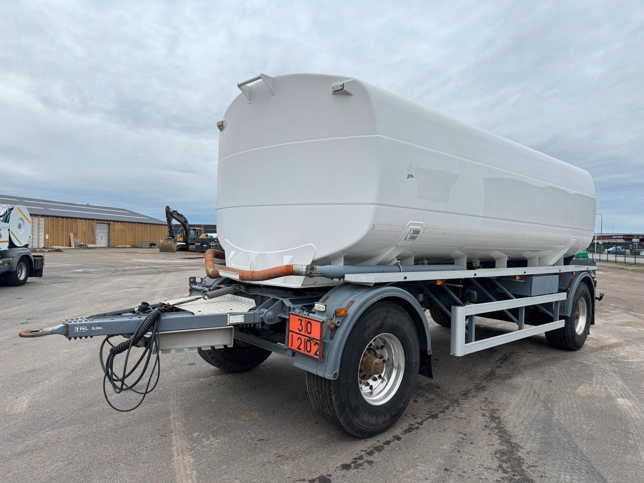 HMK Bilcon 22.000 l. ADR Tank 4 compartment - Tank trailer: picture 1 HMK Bilcon 22.000 l. ADR Tank 4 compartment - Tank trailer: picture 1