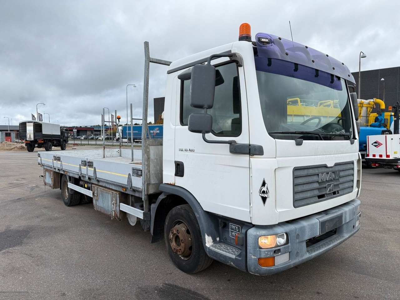 MAN TGL 10.180 4x2 Flatbed 6,80 m. Euro 3 - Dropside/ Flatbed truck: picture 2 MAN TGL 10.180 4x2 Flatbed 6,80 m. Euro 3 - Dropside/ Flatbed truck: picture 2