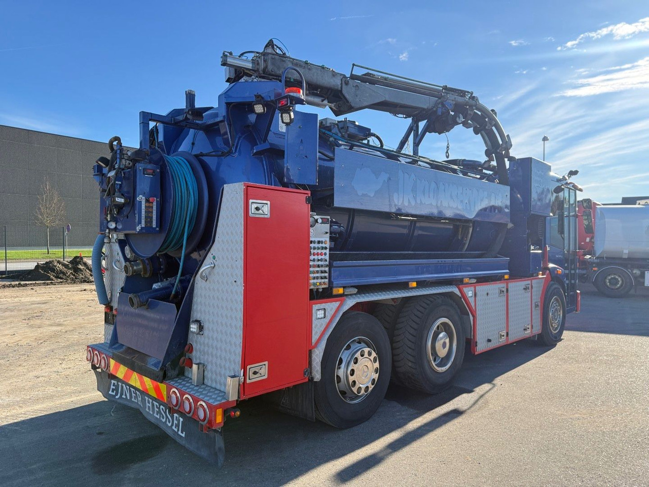 Mercedes-Benz Econic 2633 6x2*4 Hvidtved Larsen SLP309 Euro 5 - Vacuum truck: picture 3 Mercedes-Benz Econic 2633 6x2*4 Hvidtved Larsen SLP309 Euro 5 - Vacuum truck: picture 3