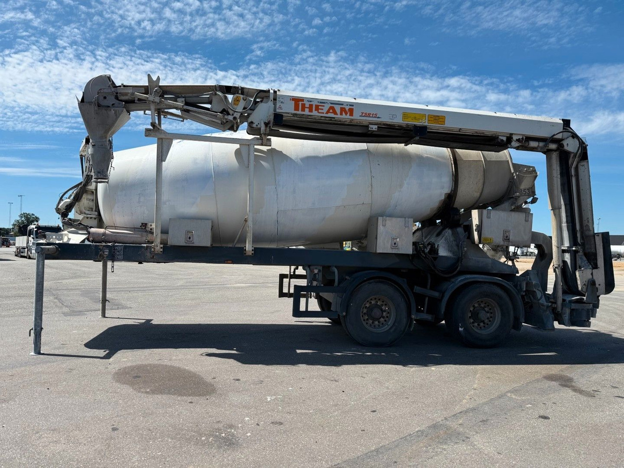 Mixer De Buf BM 12-36-2SPR m/ belt Theam TSR15 - Concrete mixer semi-trailer: picture 1 Mixer De Buf BM 12-36-2SPR m/ belt Theam TSR15 - Concrete mixer semi-trailer: picture 1