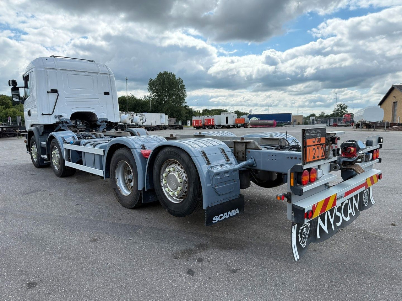 Scania G450 8x2*6 ADR Chassis / Fahrgestell / Euro 6 - Cab chassis truck: picture 4 Scania G450 8x2*6 ADR Chassis / Fahrgestell / Euro 6 - Cab chassis truck: picture 4