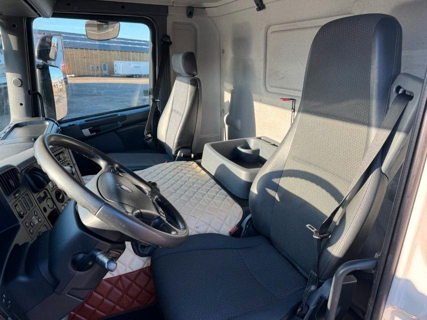 Scania P360 Euro 6 6x4 JHL Hvidtved Larsen FlexLine 312 - Vacuum truck: picture 5 Scania P360 Euro 6 6x4 JHL Hvidtved Larsen FlexLine 312 - Vacuum truck: picture 5