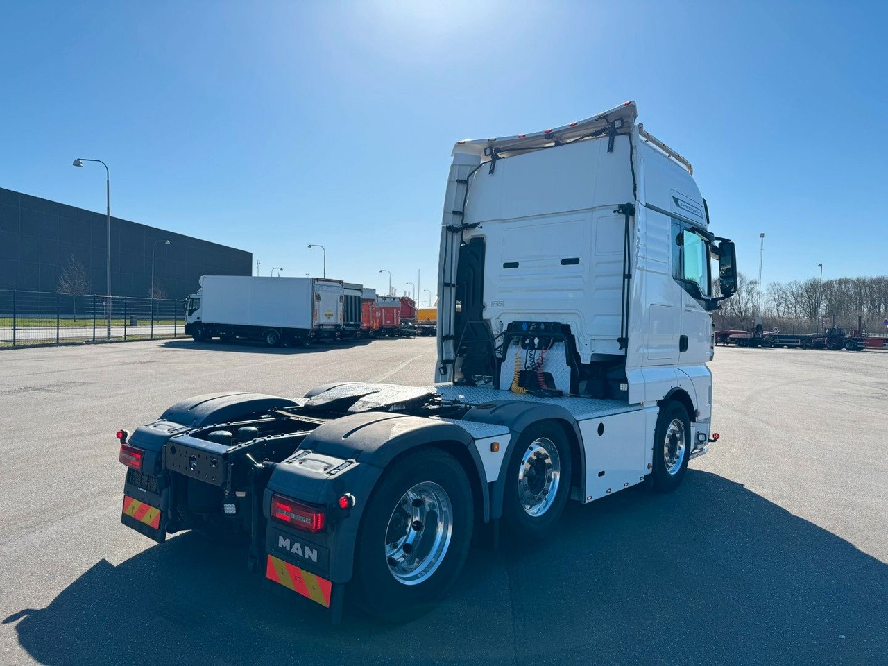 MAN TGX 26.500 6x2/2 XXL PerformanceLine - Tractor unit: picture 3 MAN TGX 26.500 6x2/2 XXL PerformanceLine - Tractor unit: picture 3