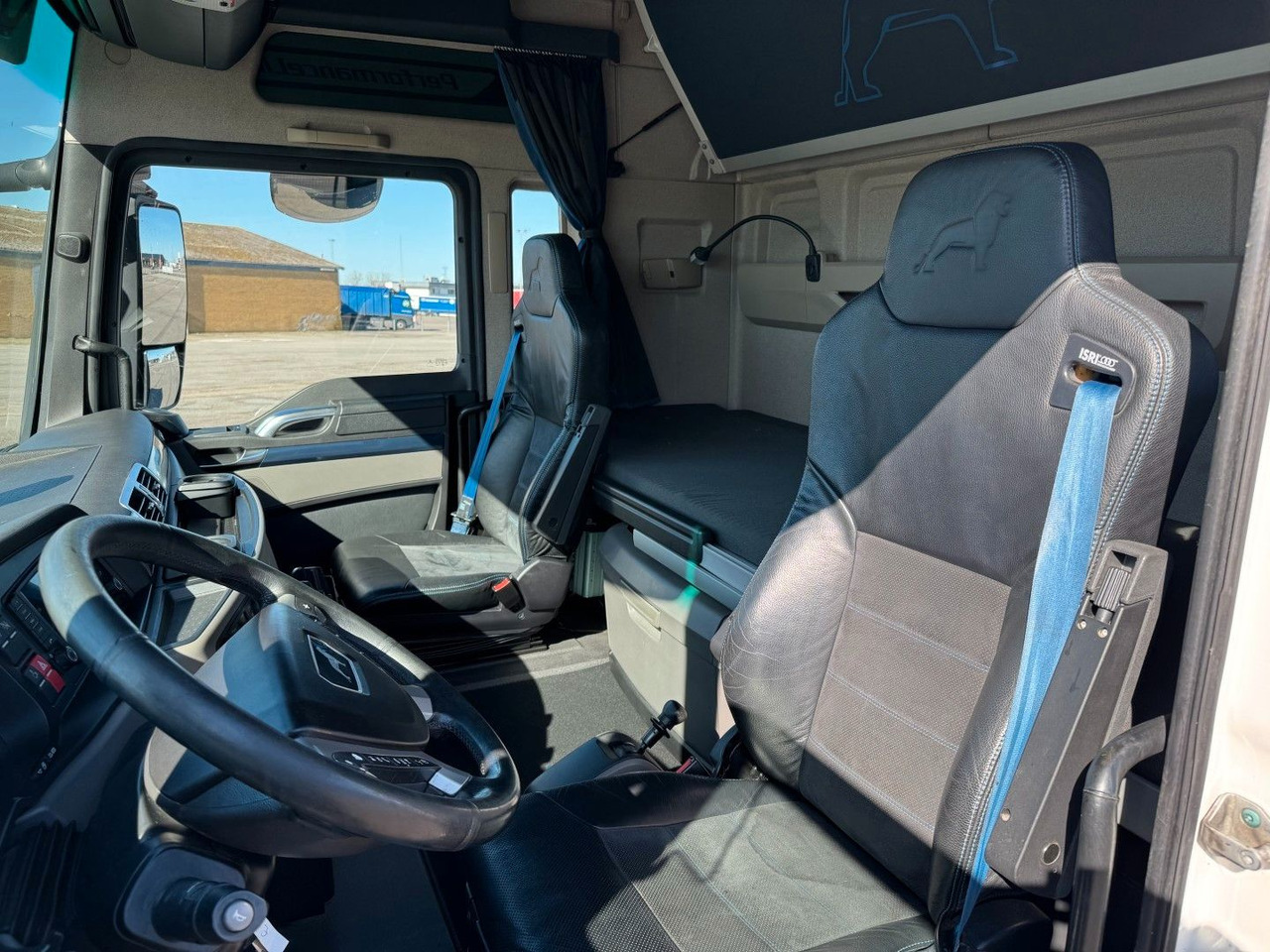 MAN TGX 26.500 6x2/2 XXL PerformanceLine - Tractor unit: picture 5 MAN TGX 26.500 6x2/2 XXL PerformanceLine - Tractor unit: picture 5