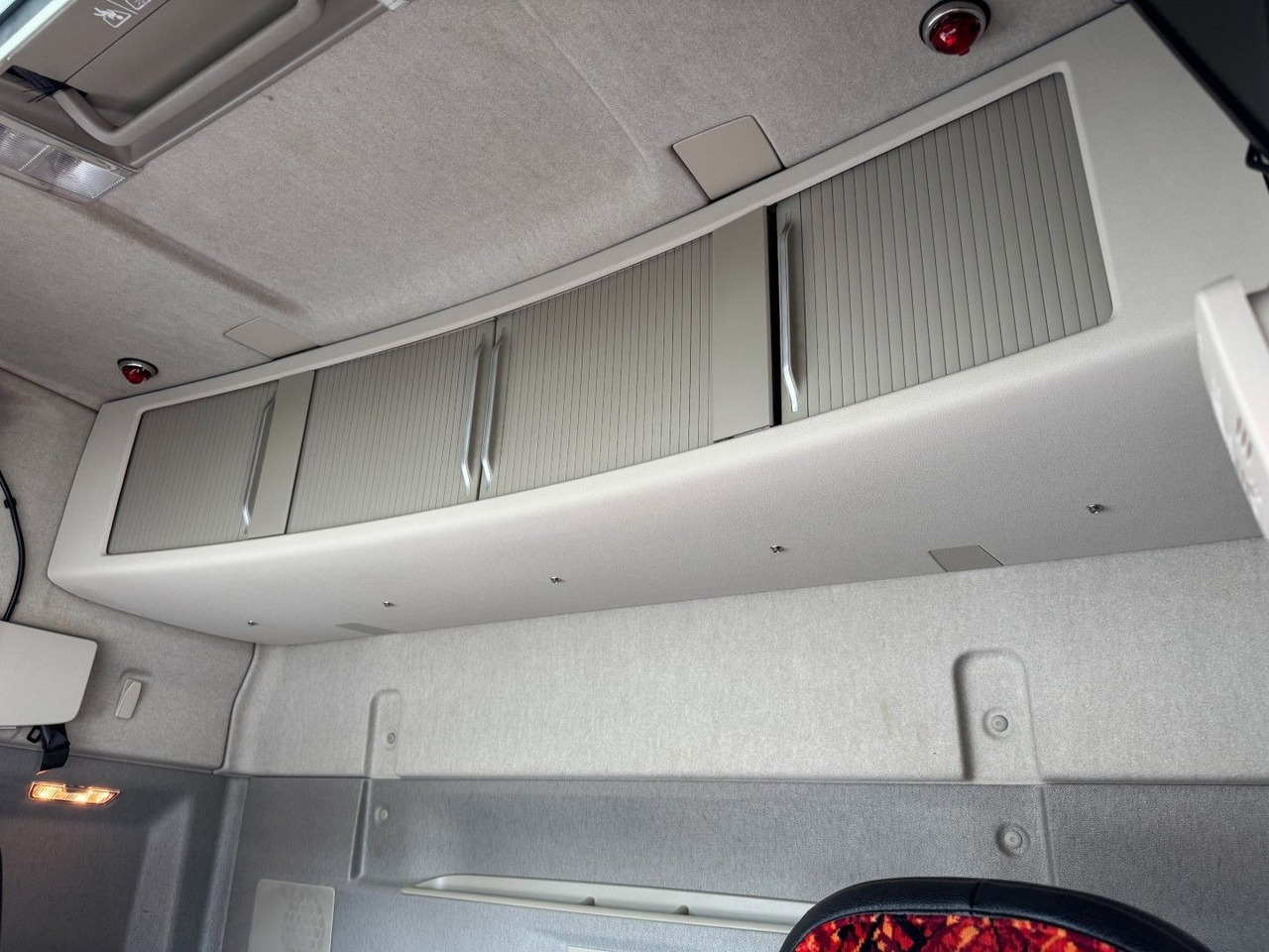 Tipper Volvo FH 500 8x2*6 Tipper Euro 6: picture 9 Tipper Volvo FH 500 8x2*6 Tipper Euro 6: picture 9