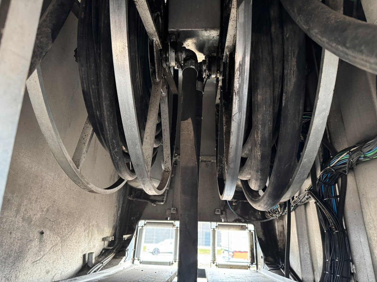 Tank truck Volvo FM 440 8x2*6 24.000 l. ADR Tanktruck: picture 15