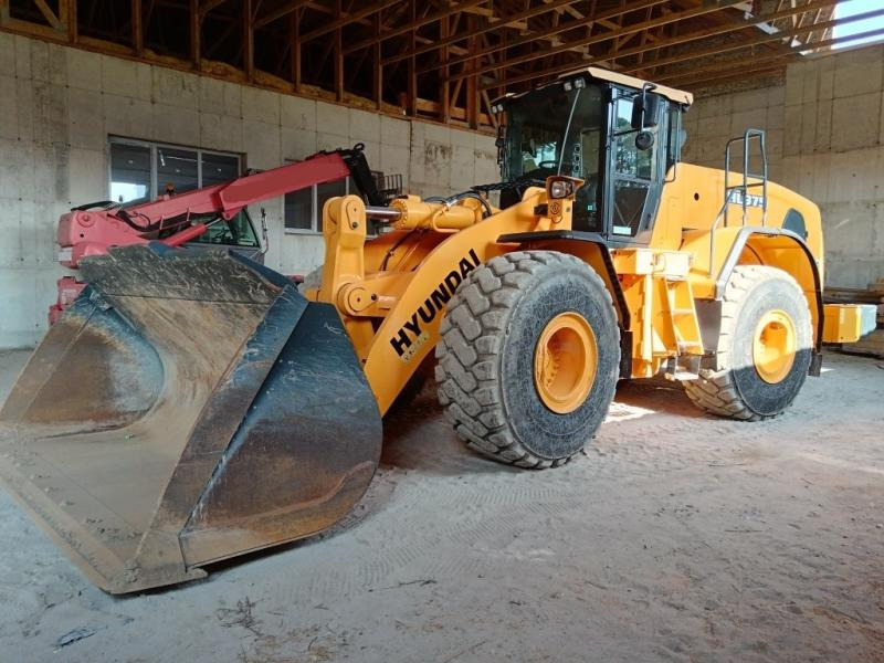 Hyundai HL975 - Wheel loader: picture 2 Hyundai HL975 - Wheel loader: picture 2