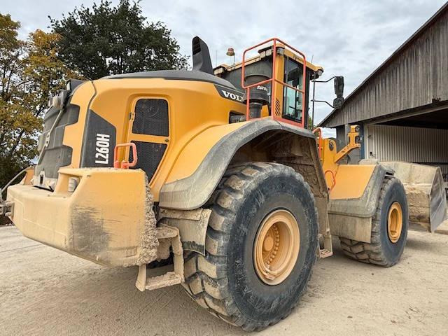 Volvo L260H - Wheel loader: picture 2 Volvo L260H - Wheel loader: picture 2