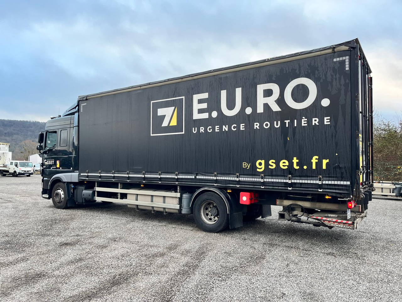 DAF FA45 - Curtainsider truck: picture 4 DAF FA45 - Curtainsider truck: picture 4