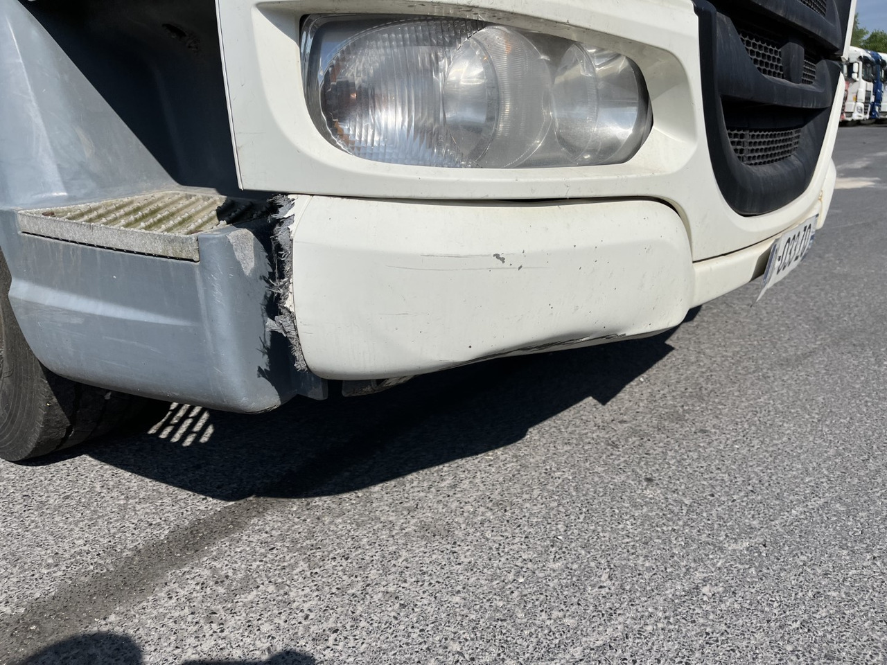 Curtainsider truck DAF LF 220: picture 12