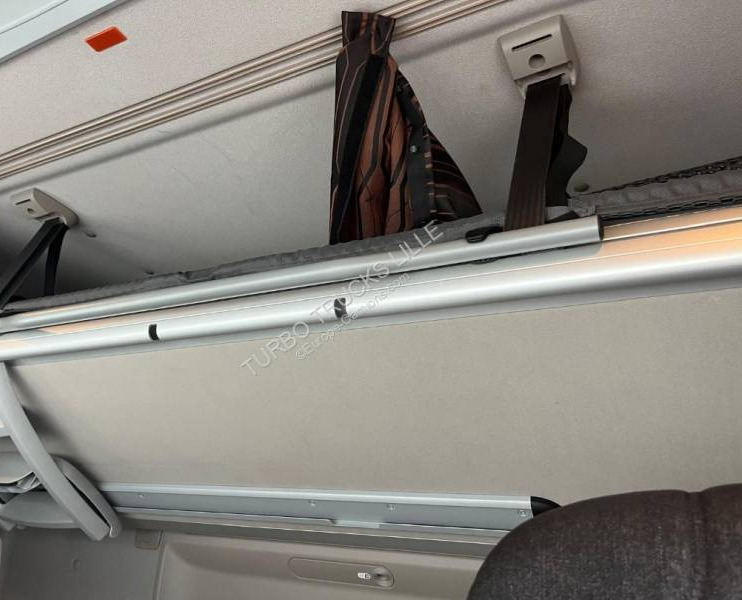 Tractor unit DAF XF 480: picture 10