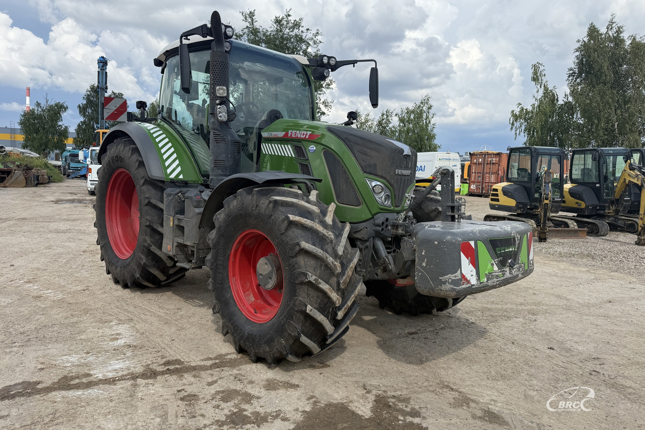 Fendt 724 Vario - Farm tractor: picture 2 Fendt 724 Vario - Farm tractor: picture 2