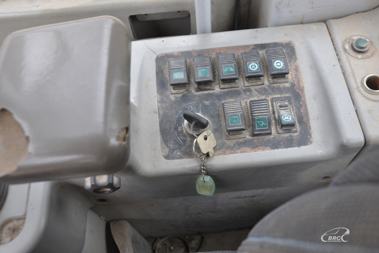 Wheel loader Hyundai HL770-7: picture 13