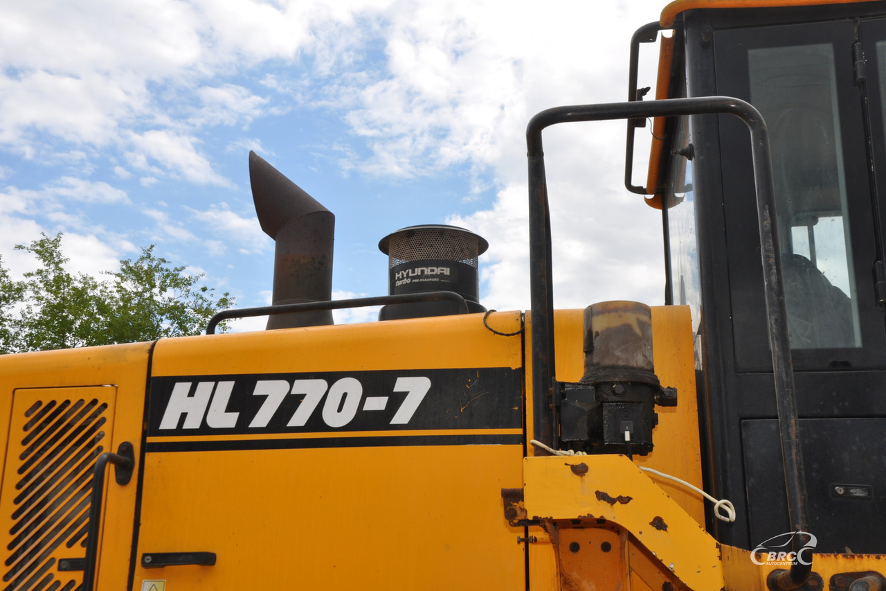 Wheel loader Hyundai HL770-7: picture 7