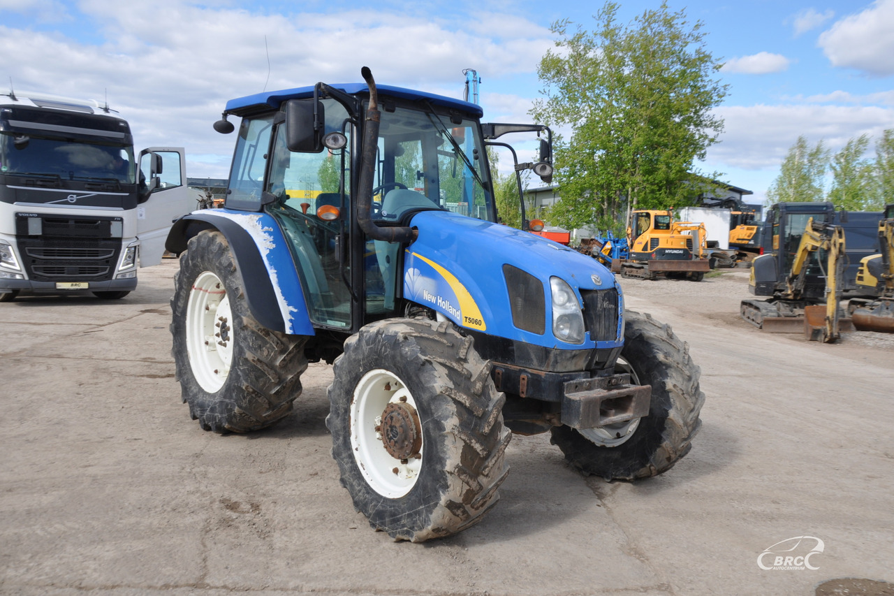 New Holland T5060 - Farm tractor: picture 2 New Holland T5060 - Farm tractor: picture 2