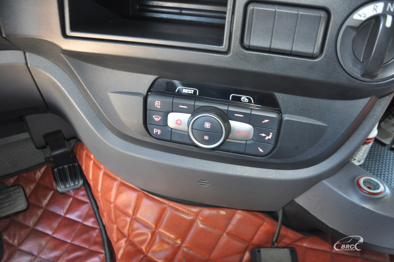 Tractor unit DAF XF 530FT: picture 12