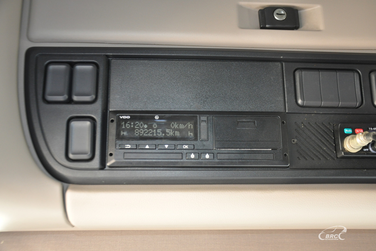 Tractor unit DAF XF 530FT: picture 18