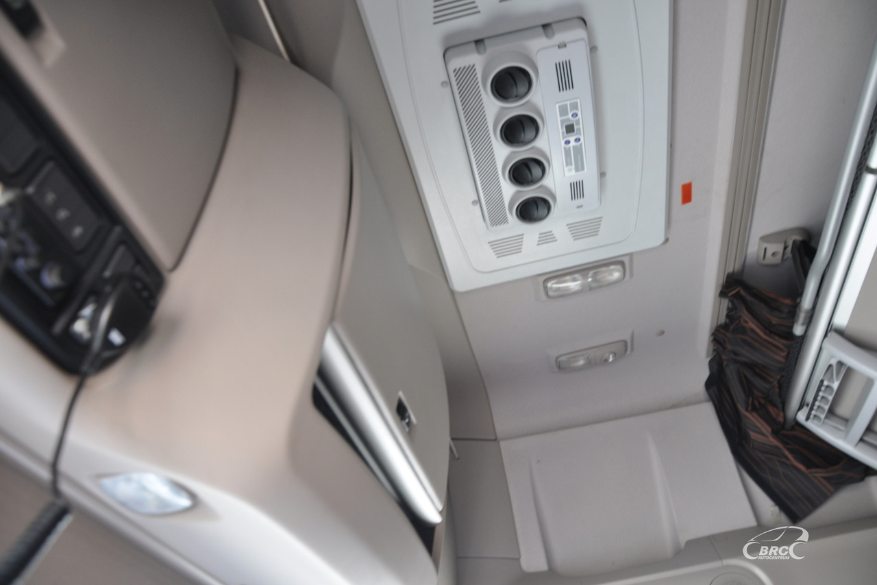 Tractor unit DAF XF 530FT: picture 16