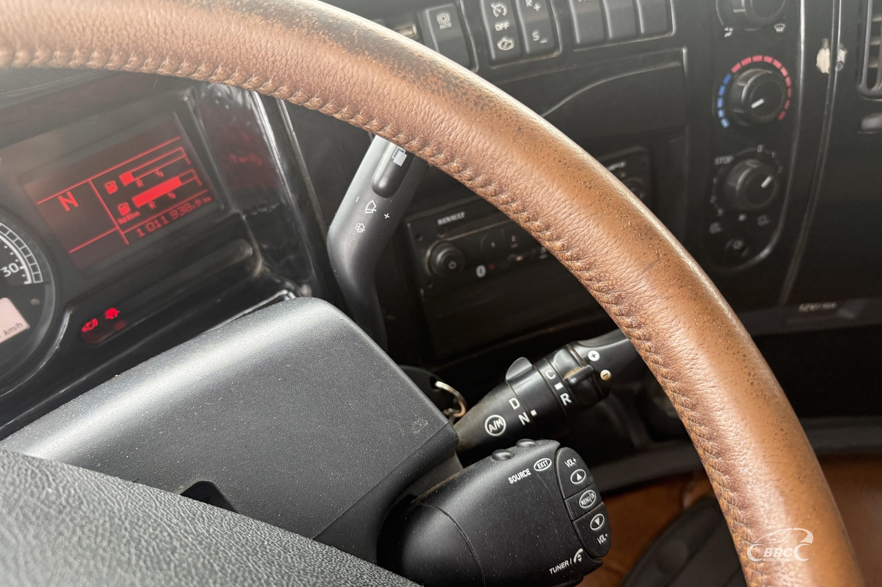 Tractor unit Renault Premium: picture 12