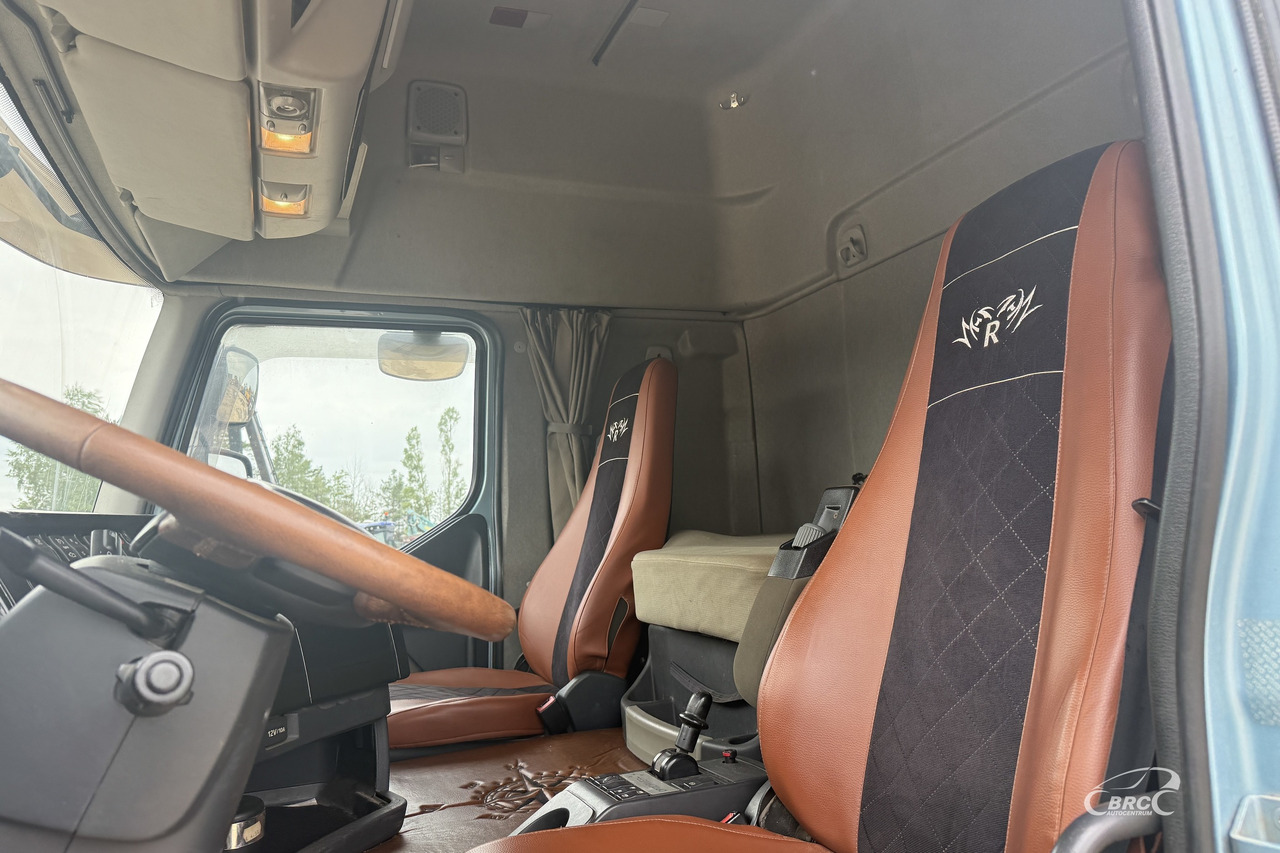 Tractor unit Renault Premium: picture 9