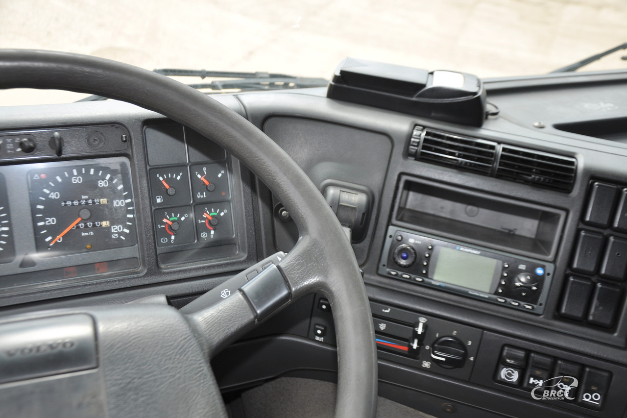 Dropside/ Flatbed truck Volvo FM7: picture 12