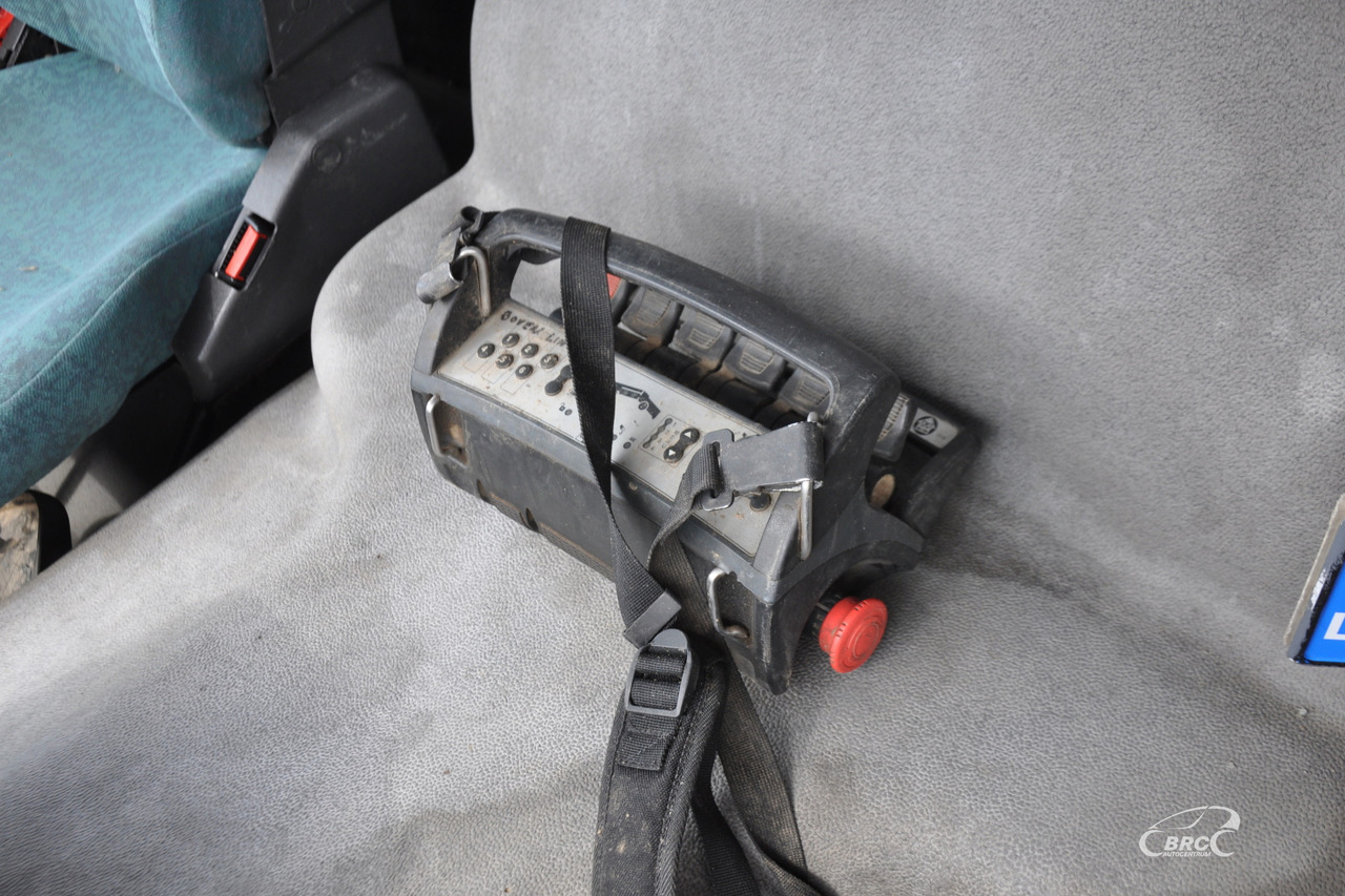 Dropside/ Flatbed truck Volvo FM7: picture 18