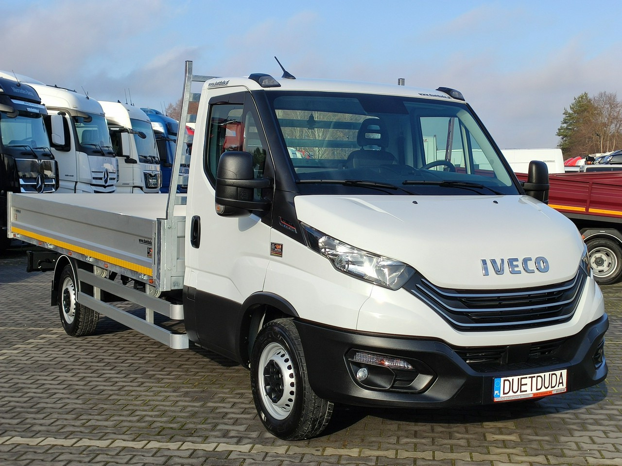 Iveco Daily 35S16 V - Open body delivery van: picture 4 Iveco Daily 35S16 V - Open body delivery van: picture 4