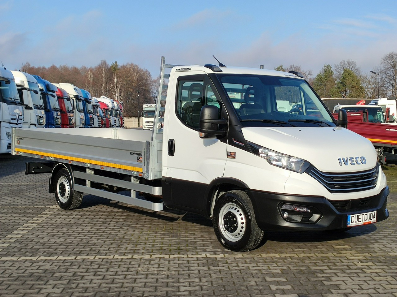 Iveco Daily 35S16 V - Open body delivery van: picture 1 Iveco Daily 35S16 V - Open body delivery van: picture 1