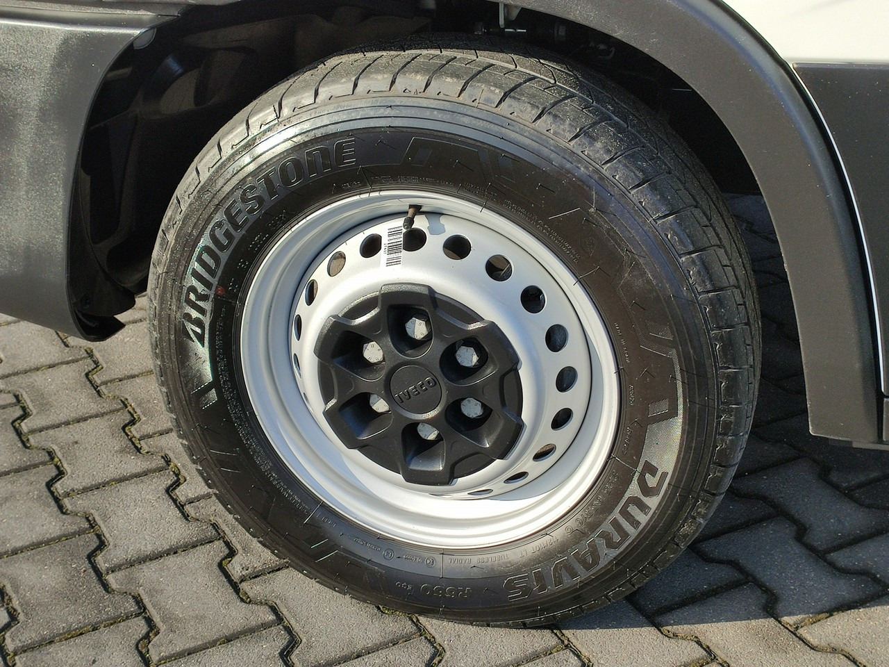 Iveco Daily 35S16 V - Open body delivery van: picture 3 Iveco Daily 35S16 V - Open body delivery van: picture 3