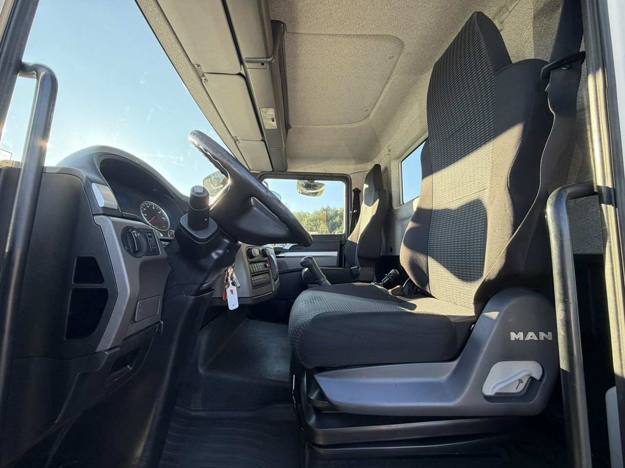 MAN TGL 7.150 Zwyżka Ruthmann T330 33-Metry w bok 21m Mały przebieg leasing MAN TGL 7.150 Zwyżka Ruthmann T330 33-Metry w bok 21m Mały przebieg: picture 26 MAN TGL 7.150 Zwyżka Ruthmann T330 33-Metry w bok 21m Mały przebieg leasing MAN TGL 7.150 Zwyżka Ruthmann T330 33-Metry w bok 21m Mały przebieg: picture 26