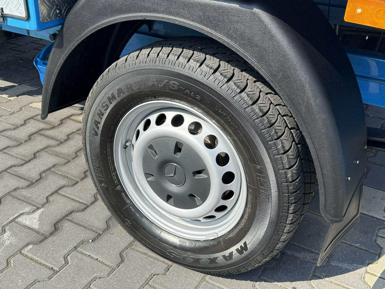 Truck mounted aerial platform Mercedes Sprinter: picture 14