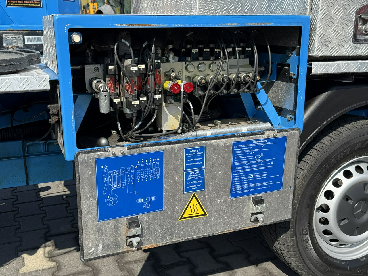 Truck mounted aerial platform Mercedes Sprinter: picture 13