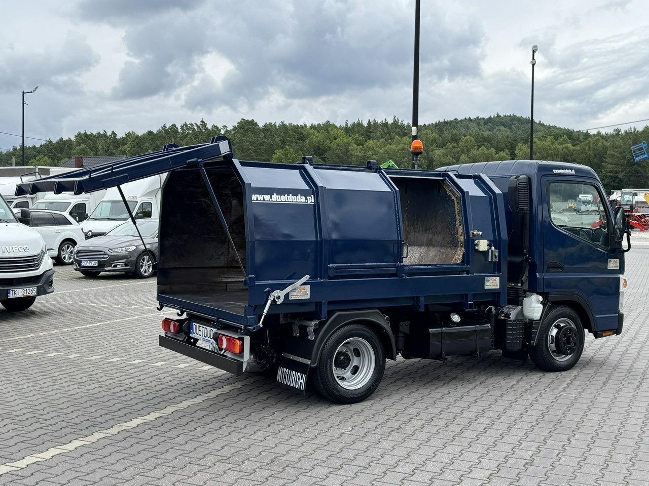 Mitsubishi Canter - Garbage truck: picture 3 Mitsubishi Canter - Garbage truck: picture 3
