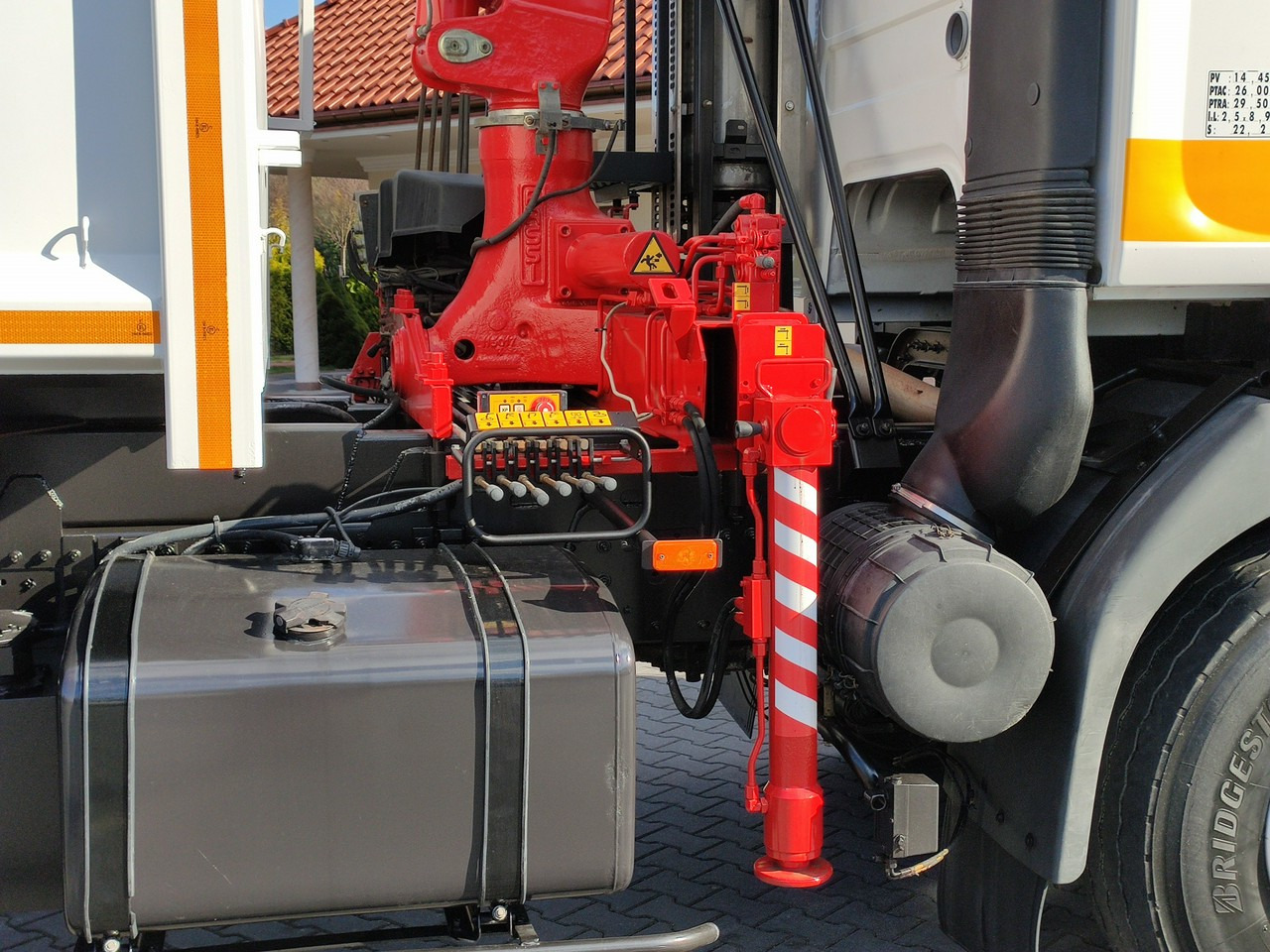 Tipper, Crane truck Renault Kerax 26.370 6x4 Mocny HDS FASSI F110: picture 23