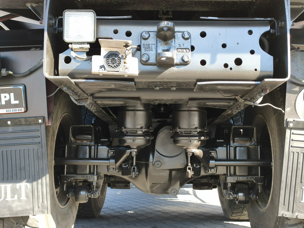 Tipper, Crane truck Renault Kerax 26.370 6x4 Mocny HDS FASSI F110: picture 7