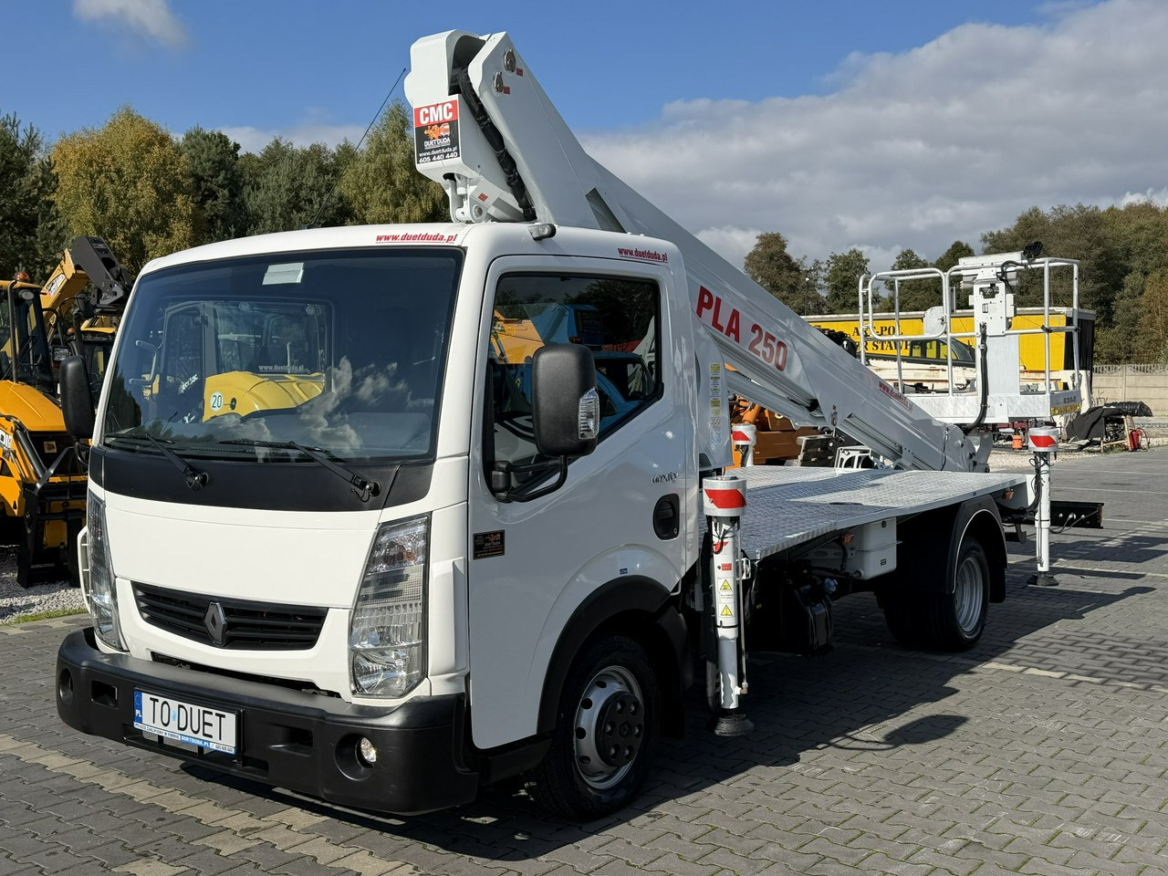 Renault Maxity - Truck mounted aerial platform: picture 4 Renault Maxity - Truck mounted aerial platform: picture 4