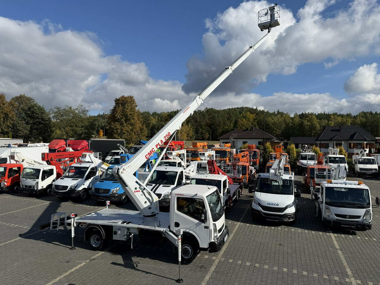 Renault Maxity - Truck mounted aerial platform: picture 1 Renault Maxity - Truck mounted aerial platform: picture 1