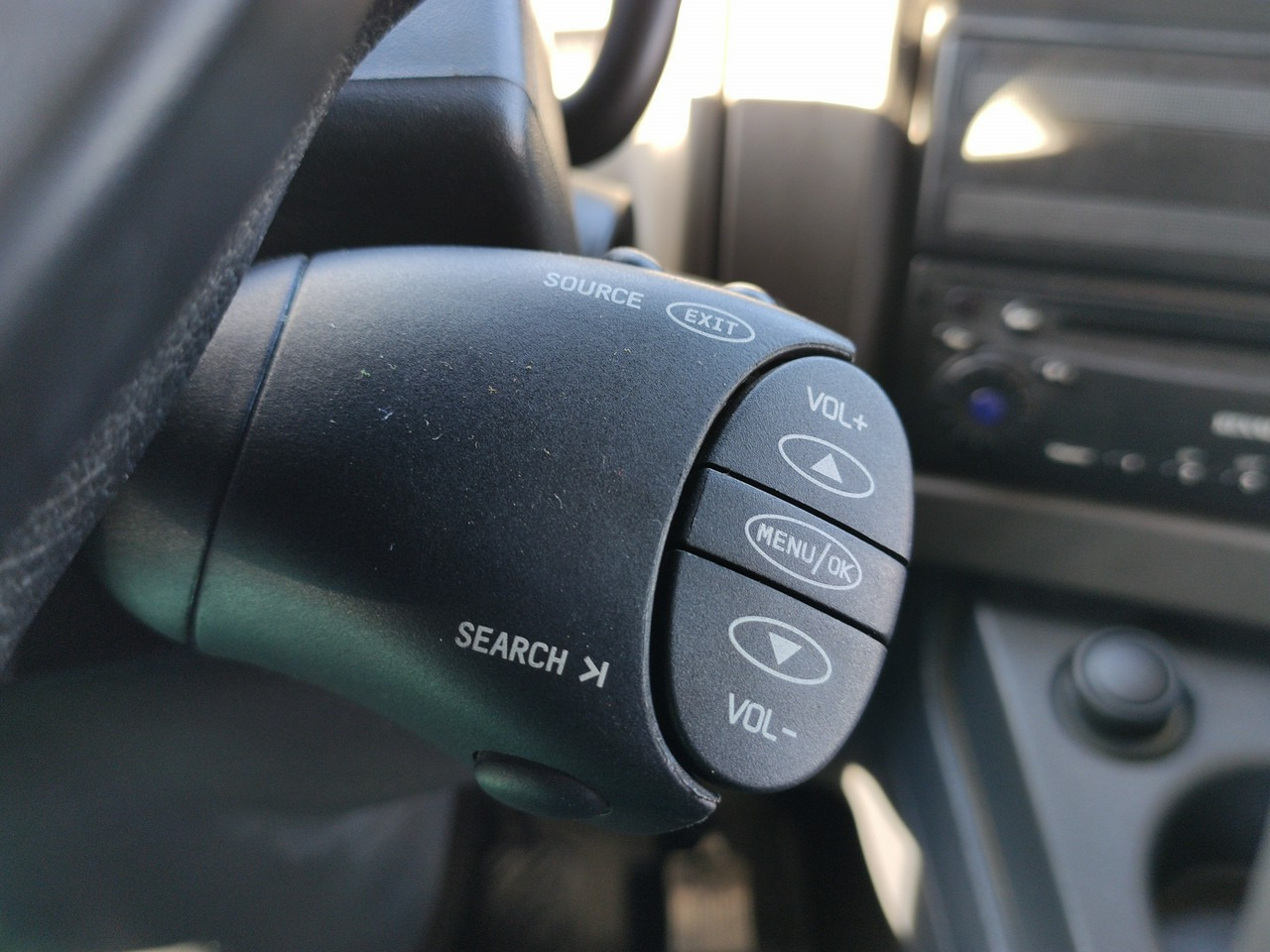 Dropside/ Flatbed truck, Crane truck Renault Midlum 180.240DXI + HDS HYVA HB170E2 Udzwig 3.6Tony: picture 22 Dropside/ Flatbed truck, Crane truck Renault Midlum 180.240DXI + HDS HYVA HB170E2 Udzwig 3.6Tony: picture 22