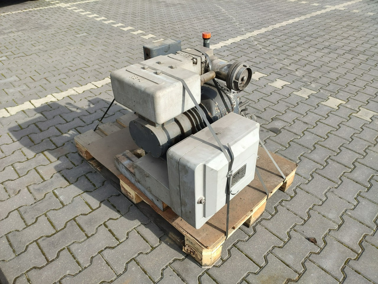 Renault RB 18J - Air brake compressor for Car: picture 1 Renault RB 18J - Air brake compressor for Car: picture 1
