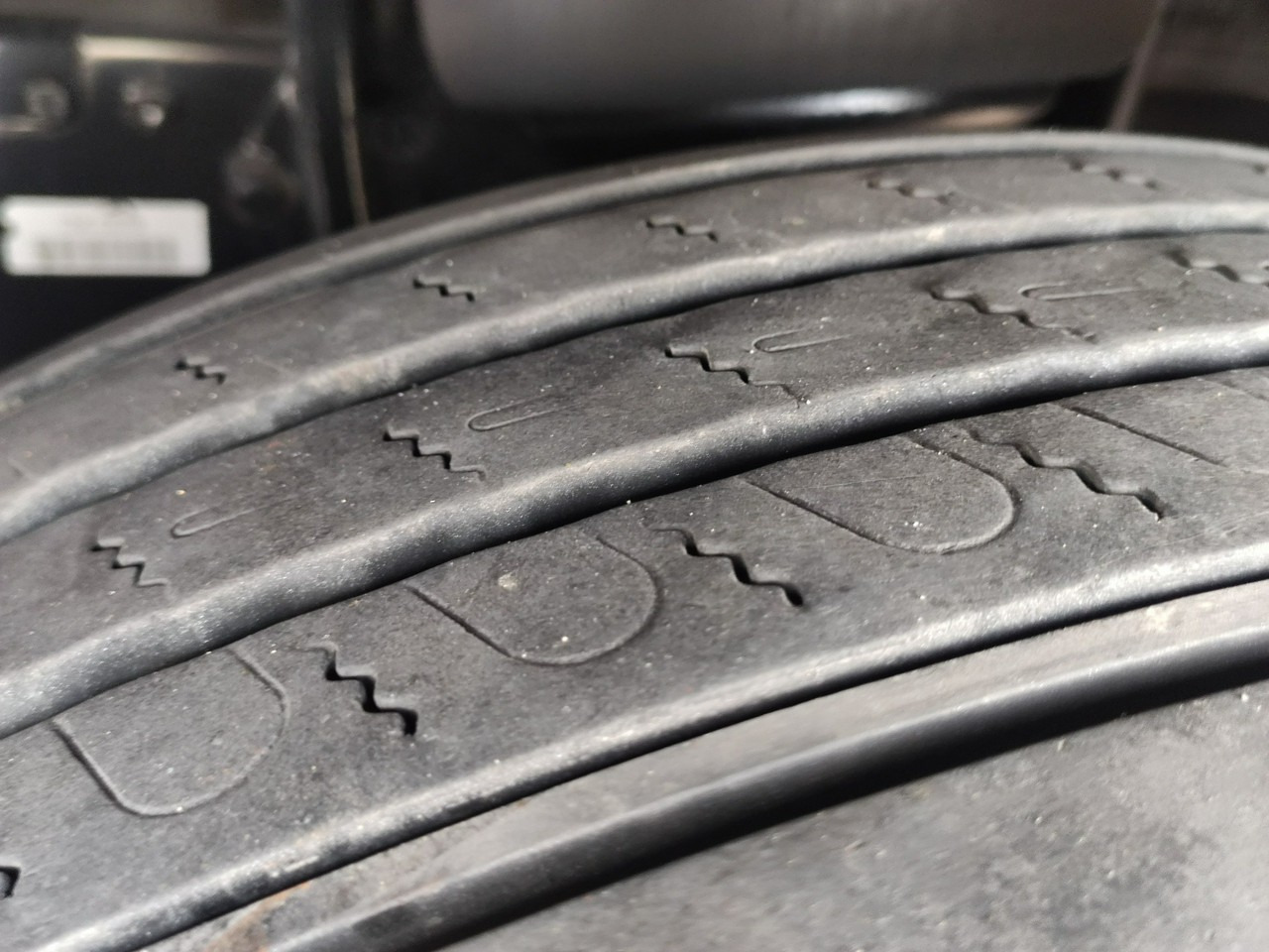 Tractor unit MAN TGX 18.440 Low Deck XLX EURO 6 Retarder SUPER STAN!!!: picture 17