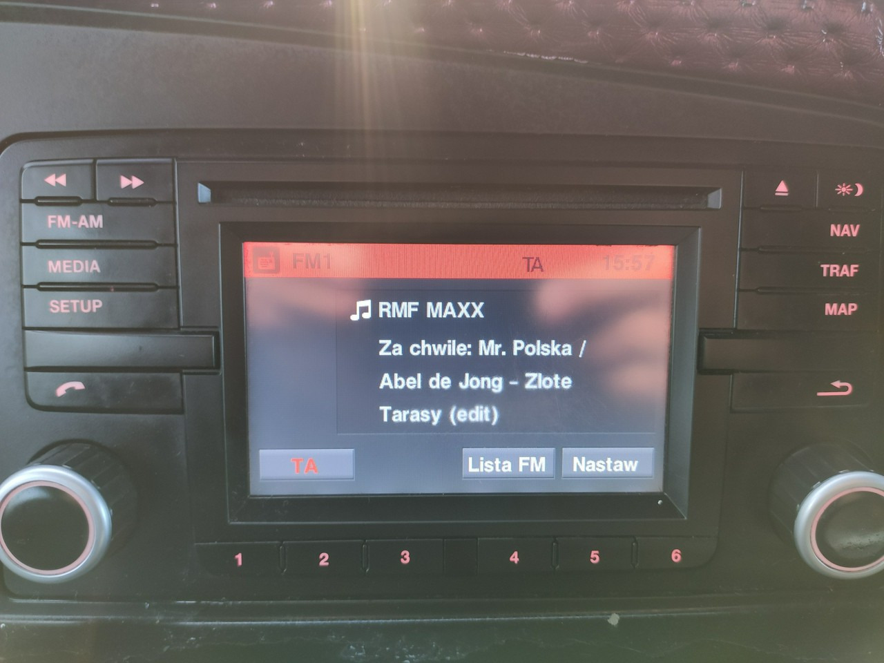 Tractor unit MAN TGX 18.440 Low Deck XLX EURO 6 Retarder SUPER STAN!!!: picture 31