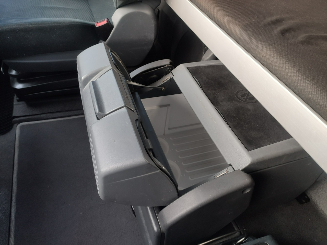 Tractor unit MAN TGX 18.440 Low Deck XLX EURO 6 Retarder SUPER STAN!!!: picture 30