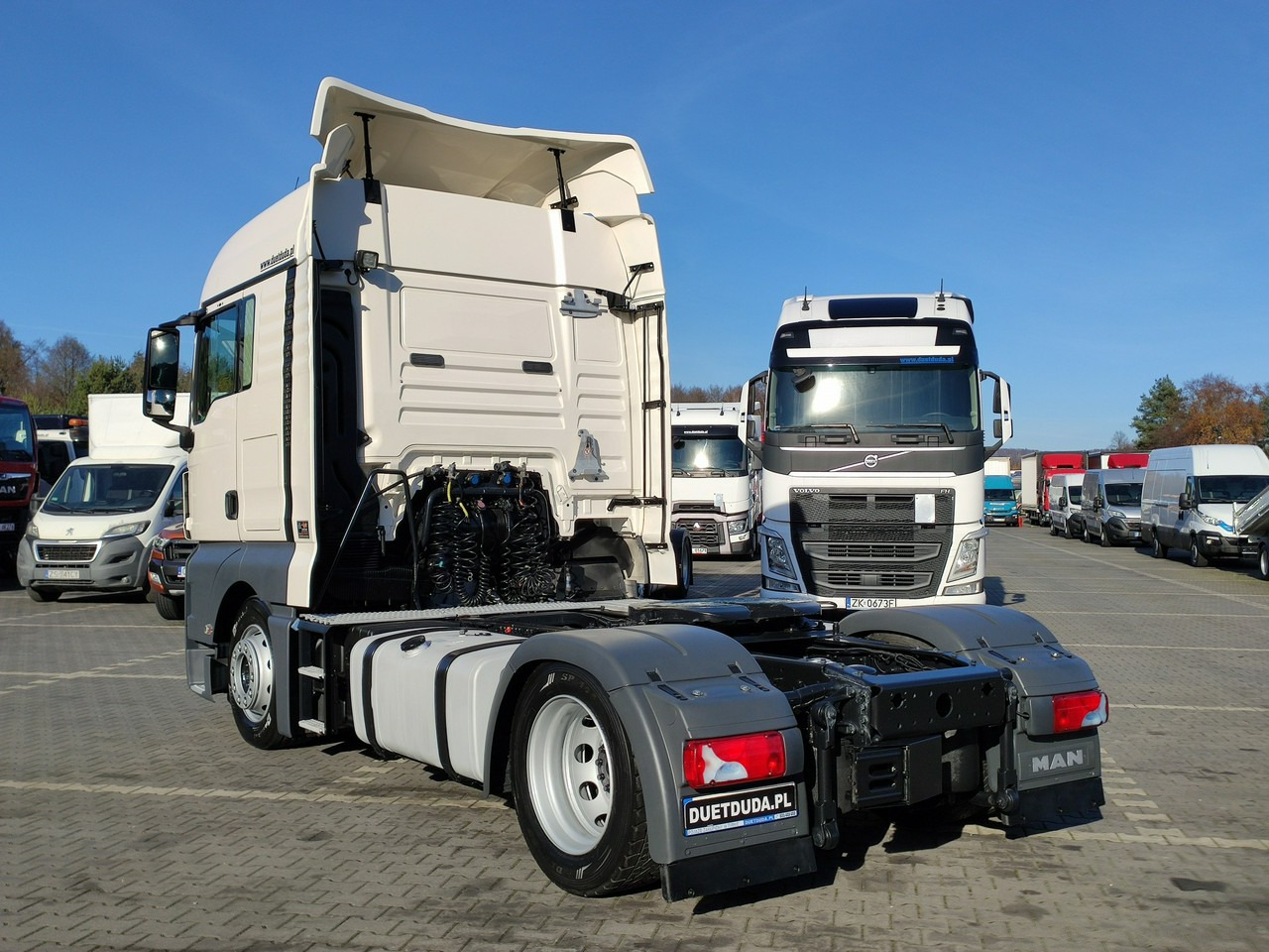 Tractor unit MAN TGX 18.440 Low Deck XLX EURO 6 Retarder SUPER STAN!!!: picture 6